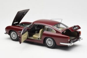 Aston Martin DB5 Dubonnet Červený AUTOart 1:18 70213 Kov – obrázek 5 z 8
