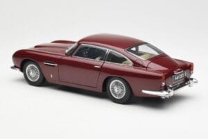 Aston Martin DB5 Dubonnet Červený AUTOart 1:18 70213 Kov – obrázek 7 z 8