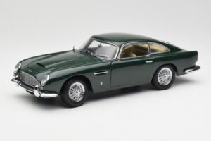 Aston Martin DB5 RHD Zelený AUTOart 1:18 70024 Kov