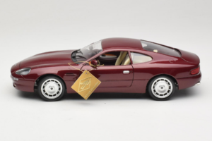 Aston Martin DB7 Červený Guiloy 1:18 67550 Kov – obrázek 4 z 8