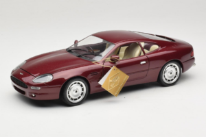 Aston Martin DB7 Červený Guiloy 1:18 67550 Kov