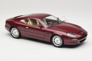 Aston Martin DB7 Červený Guiloy 1:18 67550 Kov – obrázek 6 z 8