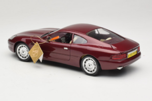 Aston Martin DB7 Červený Guiloy 1:18 67550 Kov – obrázek 7 z 8