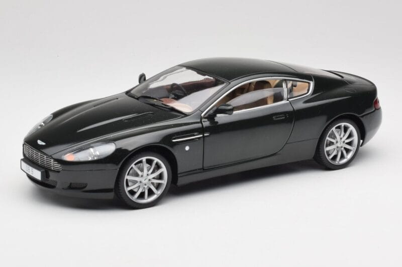 Aston Martin DB9 Černý Solido 1:18 15025600 Kov