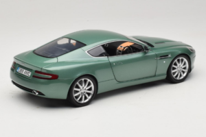 Aston Martin DB9 Zelený Minichamps 1:18 150137322 Kov – obrázek 3 z 8
