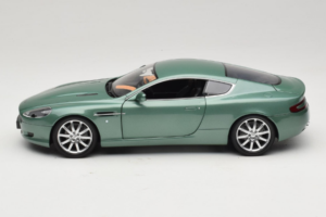 Aston Martin DB9 Zelený Minichamps 1:18 150137322 Kov – obrázek 4 z 8