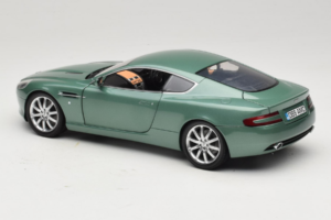 Aston Martin DB9 Zelený Minichamps 1:18 150137322 Kov – obrázek 7 z 8