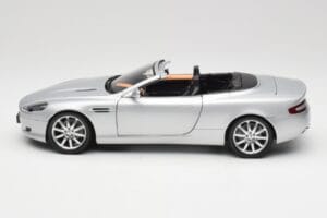 Aston Martin DB9 Volante Stříbrný Minichamps 1:18 150137334 Kov – obrázek 4 z 8
