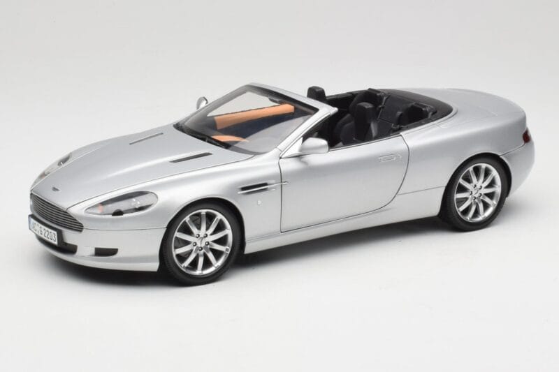 Aston Martin DB9 Volante Stříbrný Minichamps 1:18 150137334 Kov