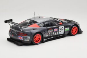 Aston Martin DBR9 GT1 #59 Team Modena A. Garcia / J. Menten / C. Fittipaldi 24 Hours of Le Mans 2006 Solido 1:18 80014 Kov – obrázek 3 z 8