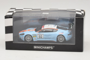 Aston Martin DBRS9 Gulf #92 T. Enge / Lechner VLN 250 Nurburgring 2008 Minichamps 1:43 400081392 Kov – obrázek 4 z 4