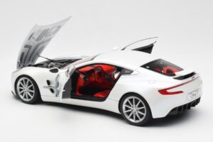 Aston Martin One-77 Morning Frost Bílý AUTOart 1:18 70244 Kov – obrázek 5 z 8