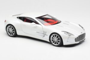 Aston Martin One-77 Morning Frost Bílý AUTOart 1:18 70244 Kov – obrázek 6 z 8