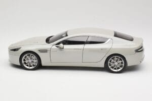 Aston Martin Rapide S Silver Fox AUTOart 1:18 70258 Kov – obrázek 4 z 8