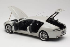Aston Martin Rapide S Silver Fox AUTOart 1:18 70258 Kov – obrázek 5 z 8