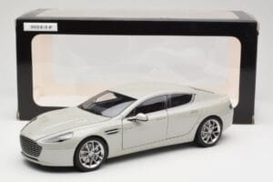 Aston Martin Rapide S Silver Fox AUTOart 1:18 70258 Kov – obrázek 8 z 8