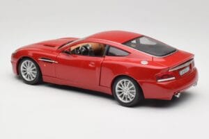 Aston Martin V12 Vanquish Červený Bburago 1:18 34063 Kov – obrázek 7 z 8