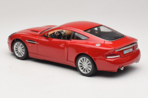 Aston Martin V12 Vanquish Červený Bburago 1:18 33334063 Kov – obrázek 7 z 8