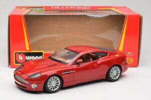 Aston Martin V12 Vanquish Červený Bburago 1:18 34063 Kov – obrázek 8 z 8