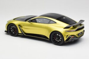 Aston Martin V12 Vantage Final Edition Cosmopolitan Yellow TopSpeed 1:18 TS0453 Kov – obrázek 5 z 6