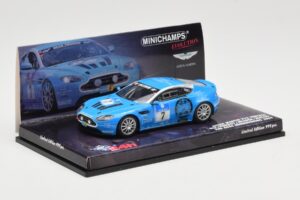 Aston Martin V12 Vantage #7 U. Bez / Porritt / R. Meaden / Mathai 24 Hours Nurburgring 2009 Minichamps 1:43 437091307 Kov – obrázek 2 z 4