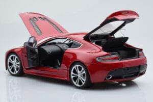 Aston Martin V12 Vantage Červený AUTOart 1:18 70208 Kov – obrázek 5 z 8