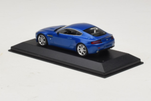 Aston Martin V8 Vantage Blue Metallic Minichamps 1:43 400137422 Kov – obrázek 3 z 4