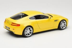 Aston Martin V8 Vantage Žlutý Hot Wheels 1:18 G7159 Kov – obrázek 3 z 8