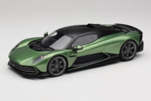 Aston Martin Valhalla Iridescent Emerald Green GT Spirit 1:18 GT558 Pryskyřice