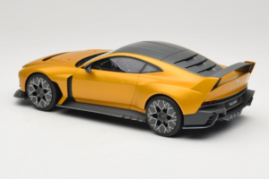 Aston Martin Valiant Auric Gold Metallic GT Spirit 1:18 GT546 Pryskyřice – obrázek 5 z 6