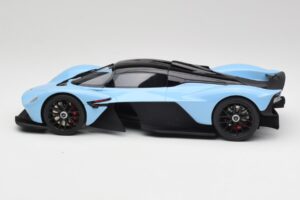 Aston Martin Valkyrie Racing Modrý GT Spirit 1:18 GT915 Pryskyřice – obrázek 3 z 6