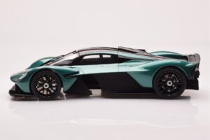 Aston Martin Valkyrie Racing Green GT Spirit 1:18 GT435 Pryskyřice – obrázek 3 z 6