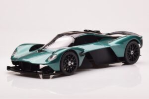 Aston Martin Valkyrie Racing Green GT Spirit 1:18 GT435 Pryskyřice