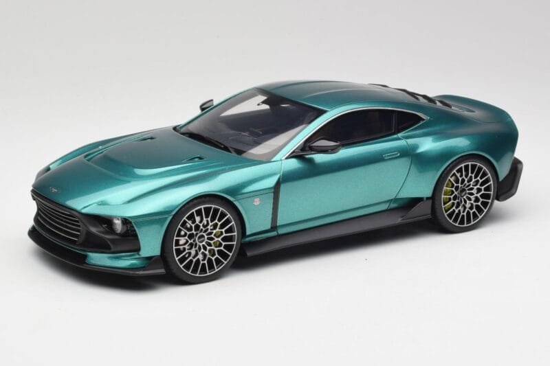 Aston Martin Valour Racing Green GT Spirit 1:18 GT480 Pryskyřice