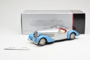 Audi 225 Front Roadster Modro Stříbrný CMC 1:18 M-075B Kov – obrázek 6 z 6