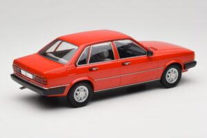 Audi 80 B2 GLS Červený MCG 1:18 MCG18526 Kov – obrázek 2 z 6