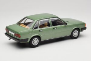 Audi 80 B2 Zelený MCG 1:18 MCG18525 Kov – obrázek 2 z 6