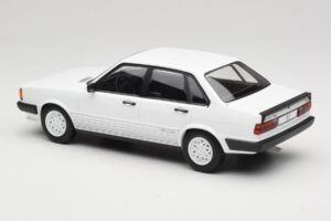 Audi 80 B2 GTE Bílý MCG 1:18 MCG18527 Kov – obrázek 5 z 6