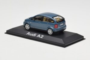 Audi A2 Blue Metallic Minichamps 1:43 20022200748005 Kov – obrázek 3 z 4