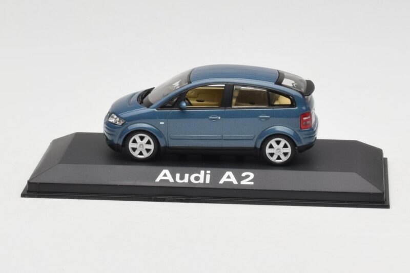 Audi A2 Blue Metallic Minichamps 1:43 20022200748005 Kov