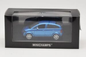 Audi A2 Light Blue Metallic Minichamps 1:43 AUDI007 Kov – obrázek 4 z 4