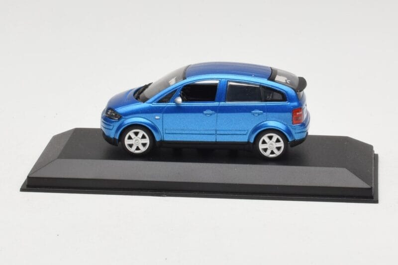 Audi A2 Light Blue Metallic Minichamps 1:43 AUDI007 Kov