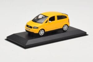 Audi A2 8Z Žlutý Minichamps 1:43 AUDI005 Kov – obrázek 2 z 4