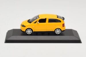 Audi A2 8Z Žlutý Minichamps 1:43 AUDI005 Kov