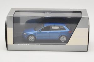 Audi A3 8P Sportback Mauritius Blue Minichamps 1:43 5010403033 Kov – obrázek 4 z 4