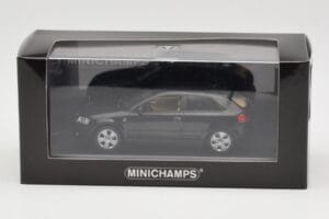 Audi A3 8P Black Metallic Minichamps 1:43 12000 Kov – obrázek 4 z 4