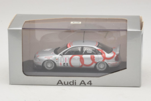Audi A4 B5 #4 P. Vidali STW Cup 1998 Minichamps 1:43 AUDI013 Kov – obrázek 4 z 4