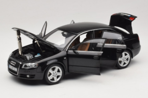 Audi A4 B6 3.2 Quattro Černý Minichamps 1:18 5010404125 Kov – obrázek 2 z 8