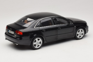Audi A4 B6 3.2 Quattro Černý Minichamps 1:18 5010404125 Kov – obrázek 3 z 8