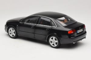Audi A4 B6 3.2 Quattro Černý Minichamps 1:18 5010404125 Kov – obrázek 7 z 8